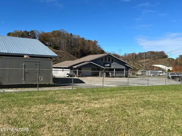 Address Withheld By Seller, Pigeon Forge, TN 37863