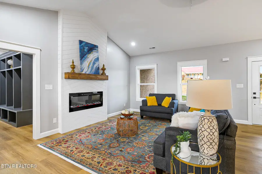 5555 J Riley West Drive, Greenback, TN 37742 - Image #3