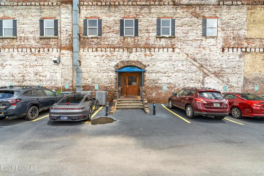 105 W Jackson Ave #11, Knoxville, TN 37902 - Image #2