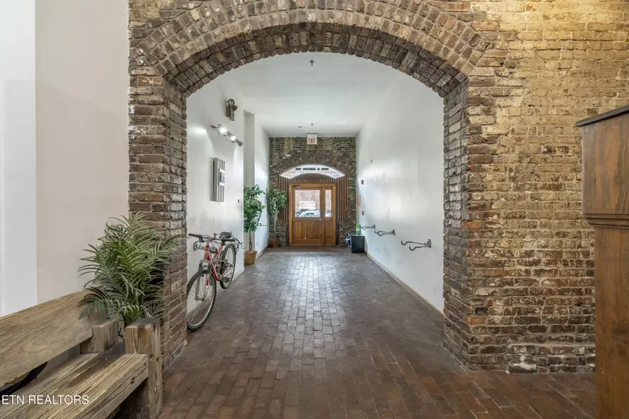 105 W Jackson Ave #11, Knoxville, TN 37902 - Image #3