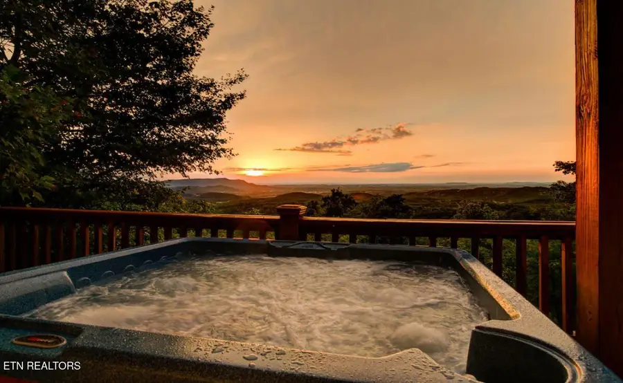 1815 Silver Poplar Lane, Sevierville, TN 37876 - Image #2