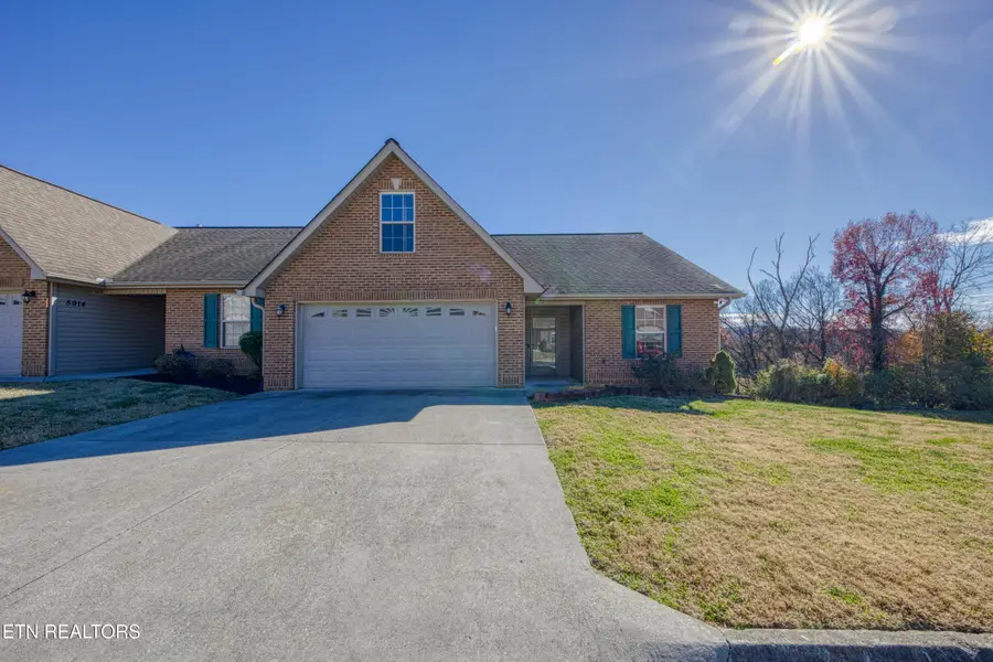 5912 Pebble Run Way, Knoxville, TN 37918 - Image #2
