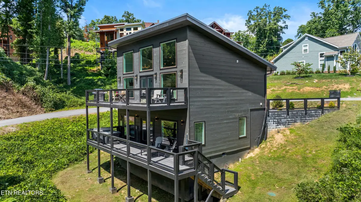 612 Sunset Lane, Gatlinburg, TN 37738 - Image #1