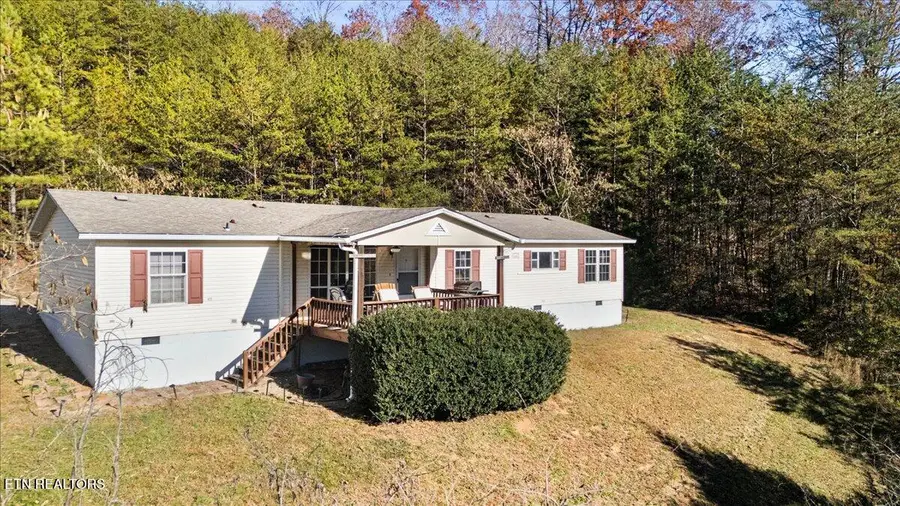 916 Scenic River Rd, Madisonville, TN 37354 - Image #2