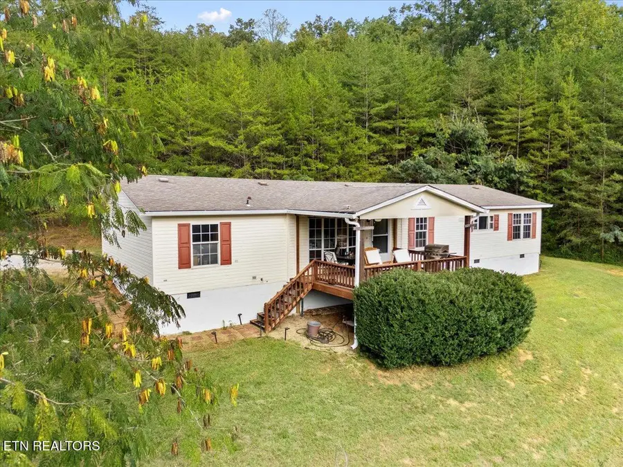 916 Scenic River Rd, Madisonville, TN 37354 - Image #3