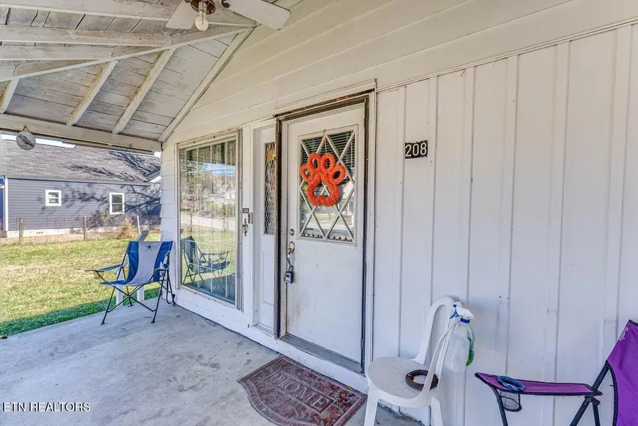 208 & 212 N Chamberlain Ave, Rockwood, TN 37854 - Image #2