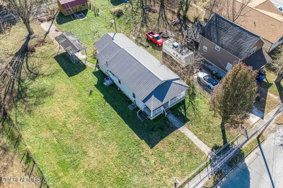 208 & 212 N Chamberlain Ave, Rockwood, TN 37854 - Image #3