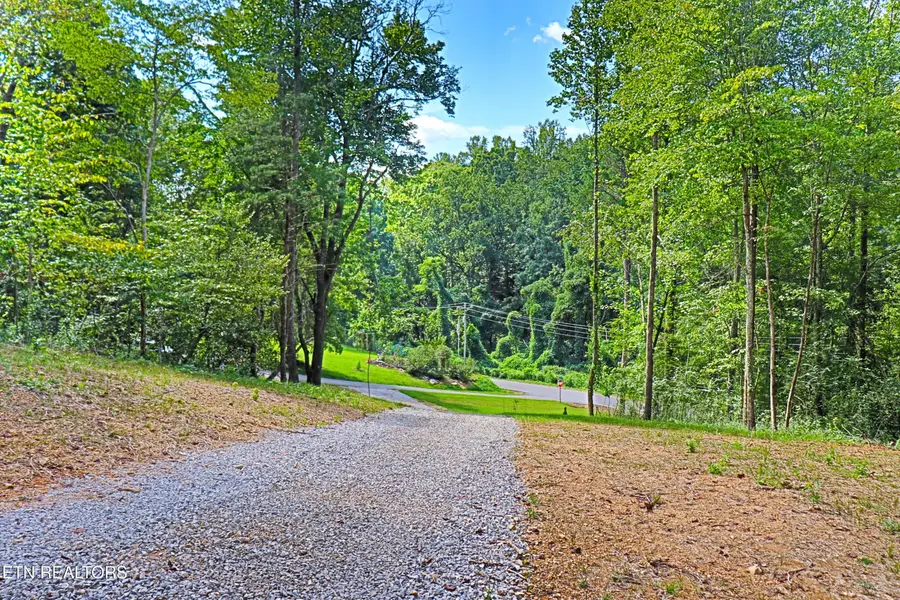 1700 Bluff Rd, Harriman, TN 37748 - Image #2