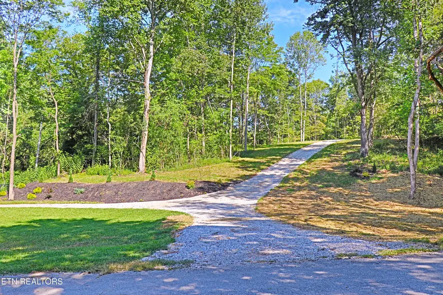 1700 Bluff Rd, Harriman, TN 37748 - Image #3