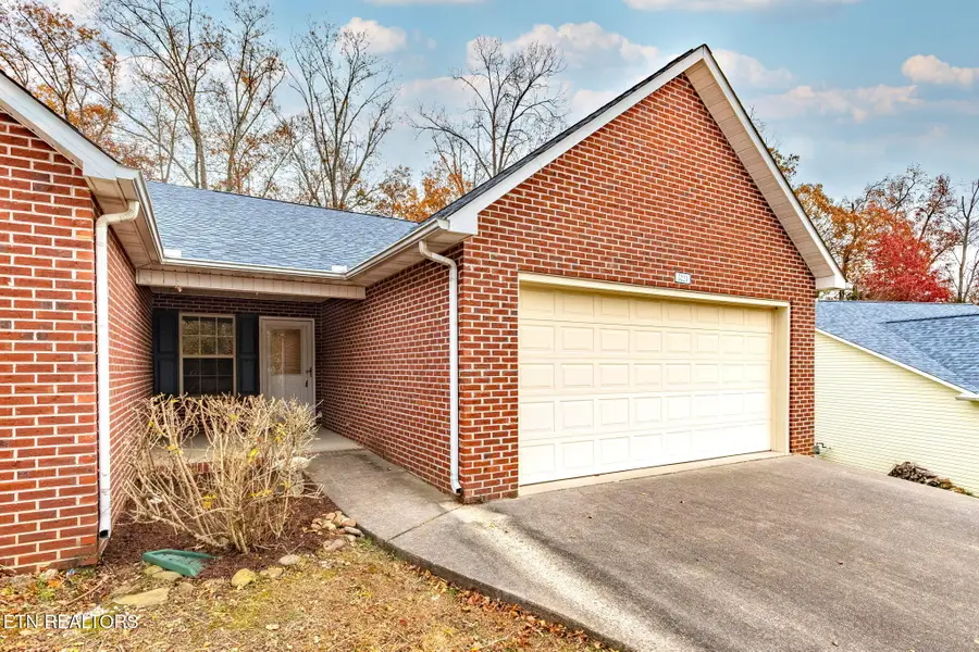 5224 Avery Woods Lane, Knoxville, TN 37921 - Image #2