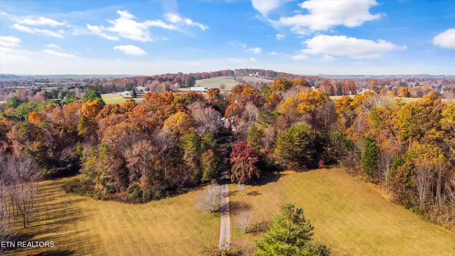 2621 Carpenters Grade Rd, Maryville, TN 37803 - Image #3