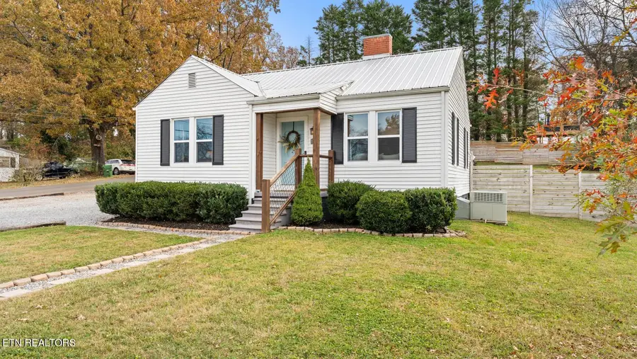 1910 Cureton Ave, Maryville, TN 37804 - Image #2