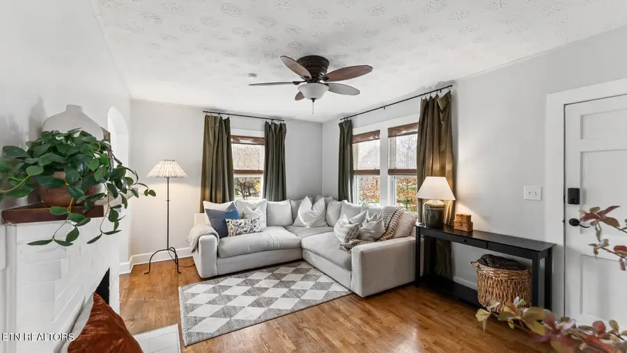 1910 Cureton Ave, Maryville, TN 37804 - Image #3