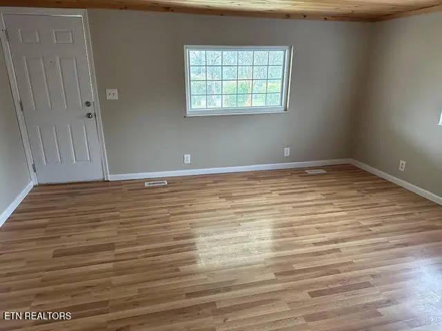 10717 Dogwood Rd, Knoxville, TN 37931 - Image #2