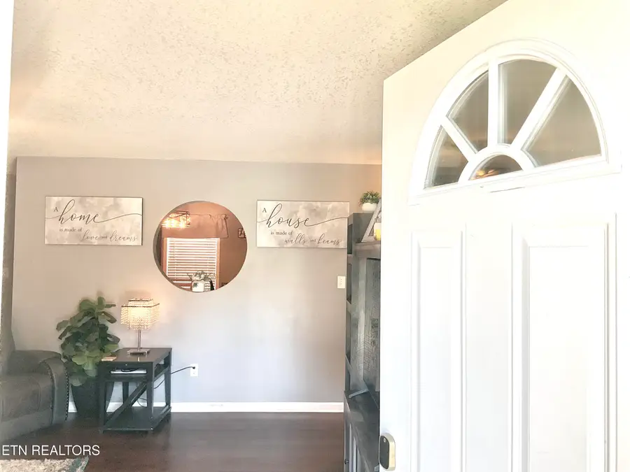 2109 Connor Isaac Lane, Mascot, TN 37806 - Image #2