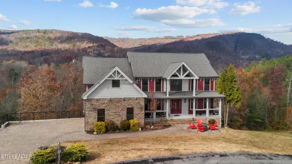 2968 Smoky Bluff Tr, Sevierville, TN 37862