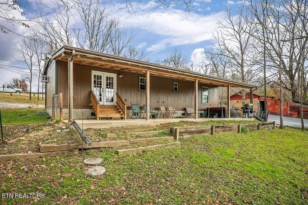 301 W Everett St, Sparta, TN 38583 - Image #1
