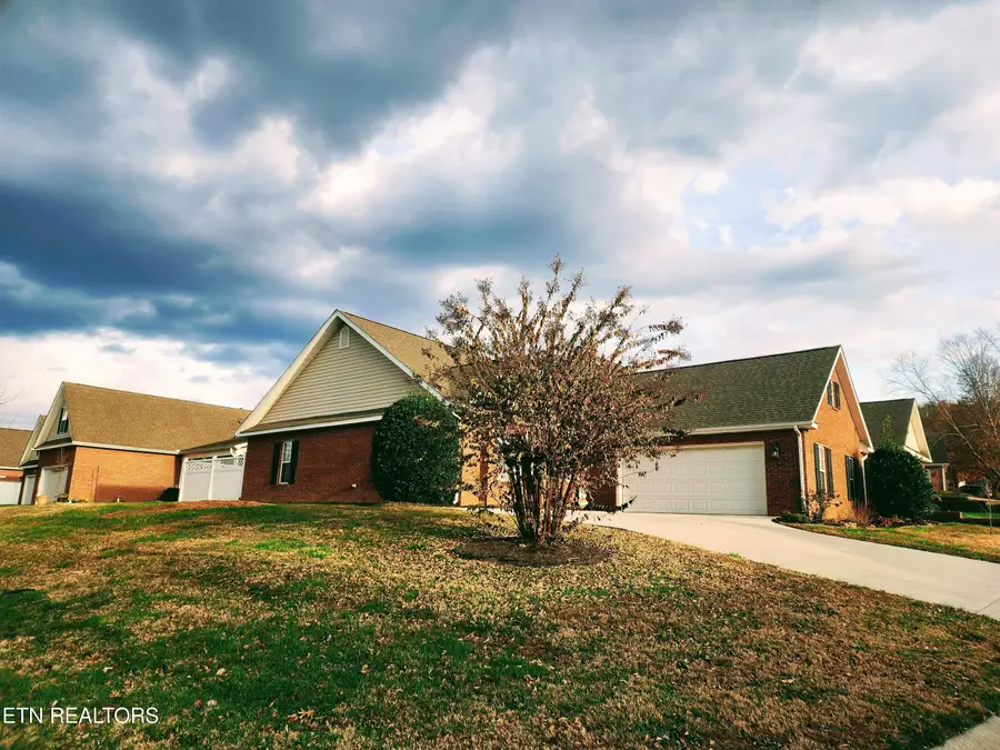 7038 Winter Oaks Way, Knoxville, TN 37918 - Image #2