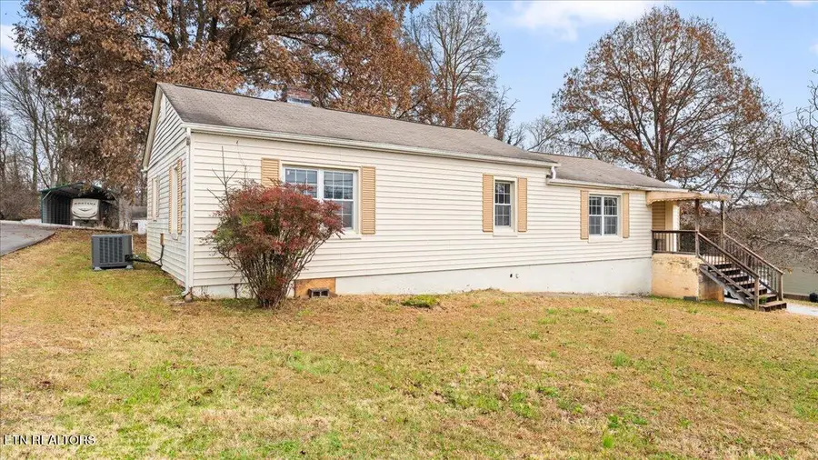 6712 Kern Rd, Knoxville, TN 37918 - Image #2