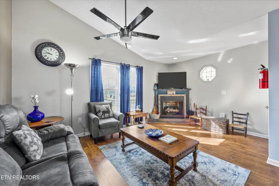 201 Valley Drive, Pigeon Forge, TN 37863 - Image #3