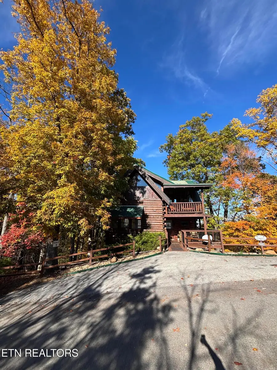 3640 Carsons Ridge Way, Sevierville, TN 37862 - Image #2