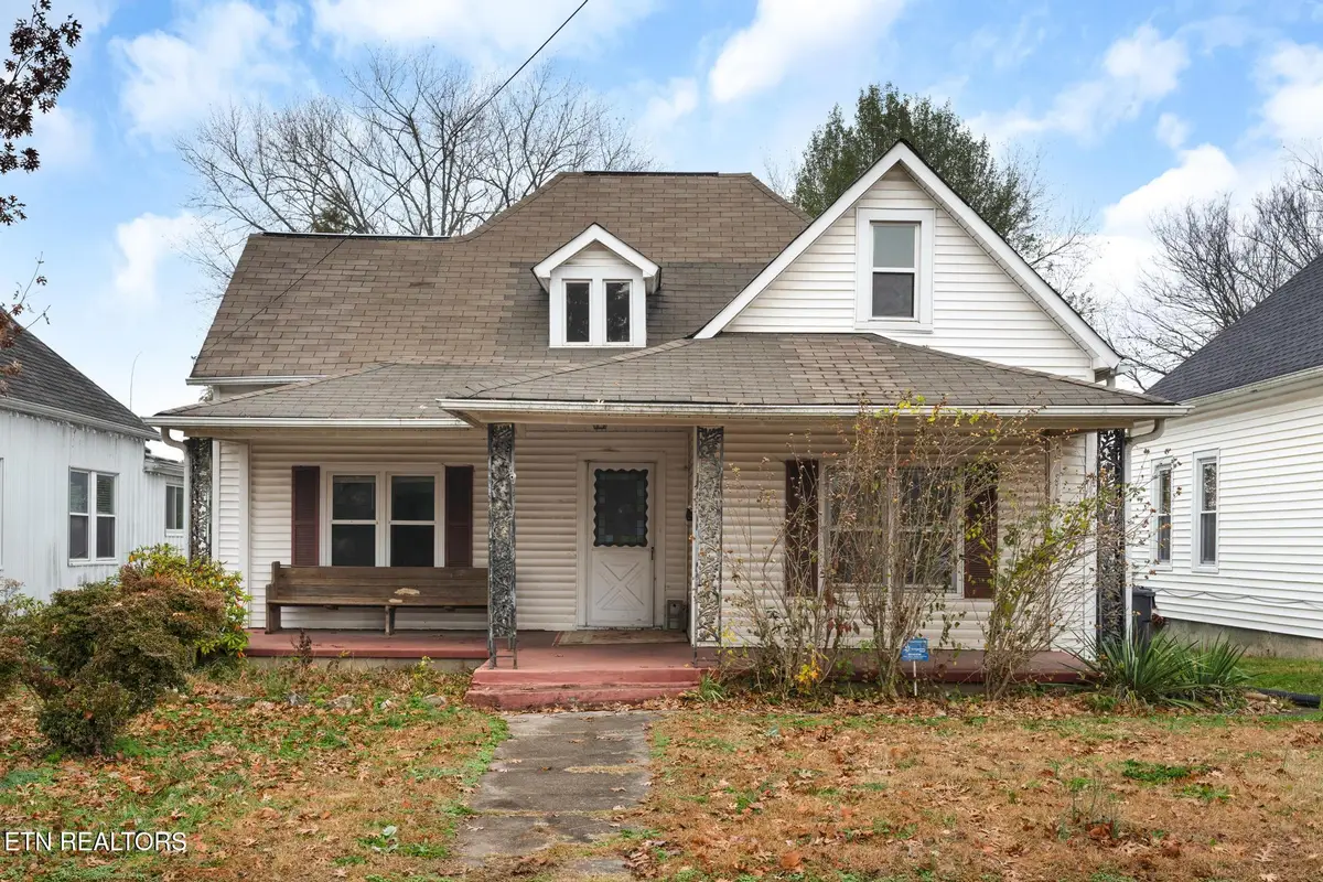 427 E Oak Hill Ave, Knoxville, TN 37917 - Image #1