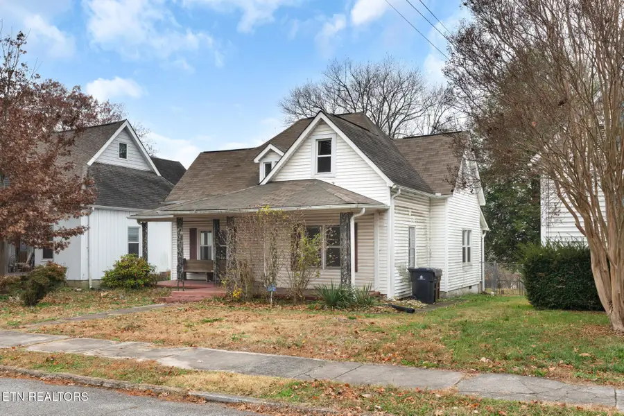 427 E Oak Hill Ave, Knoxville, TN 37917 - Image #3