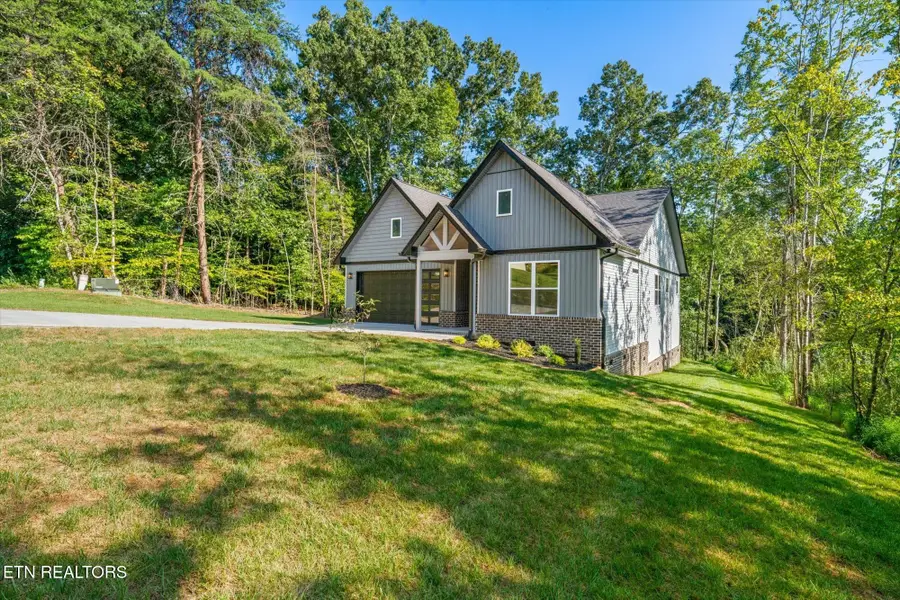 102 Oostagala Drive, Loudon, TN 37774 - Image #2
