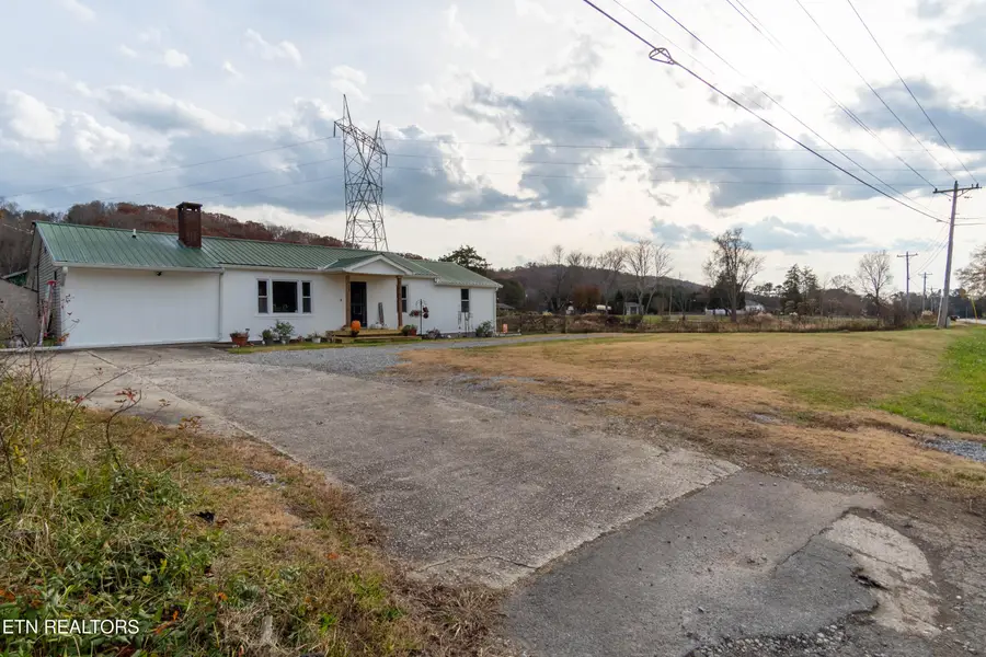 1055 Hines Valley Rd, Lenoir City, TN 37771 - Image #2