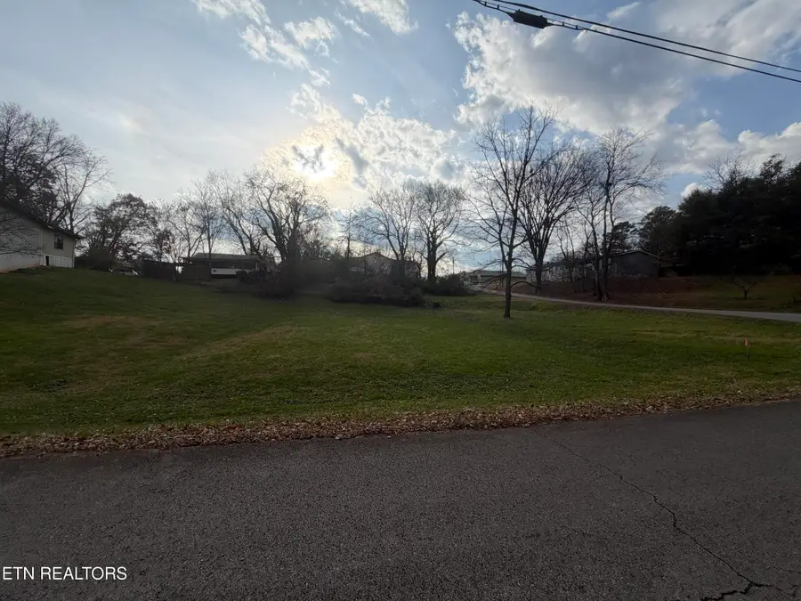 Rogers St, Clinton, TN 37716 - Image #2