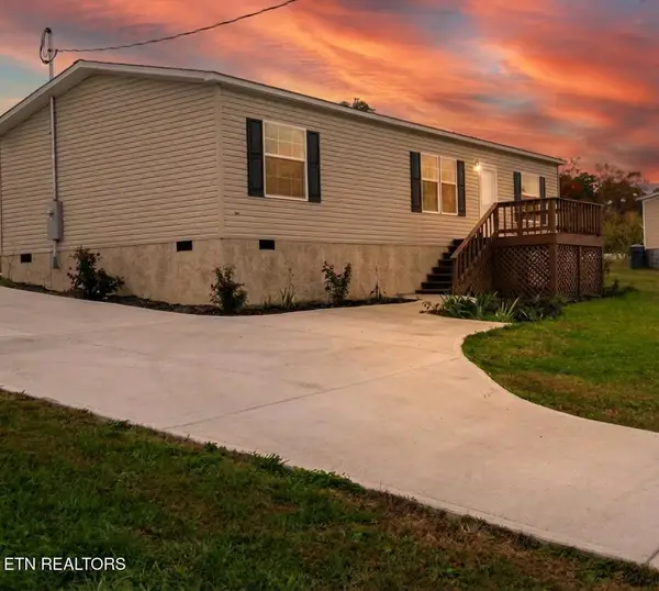 1832 C H Rankin Rd, Dandridge, TN 37725