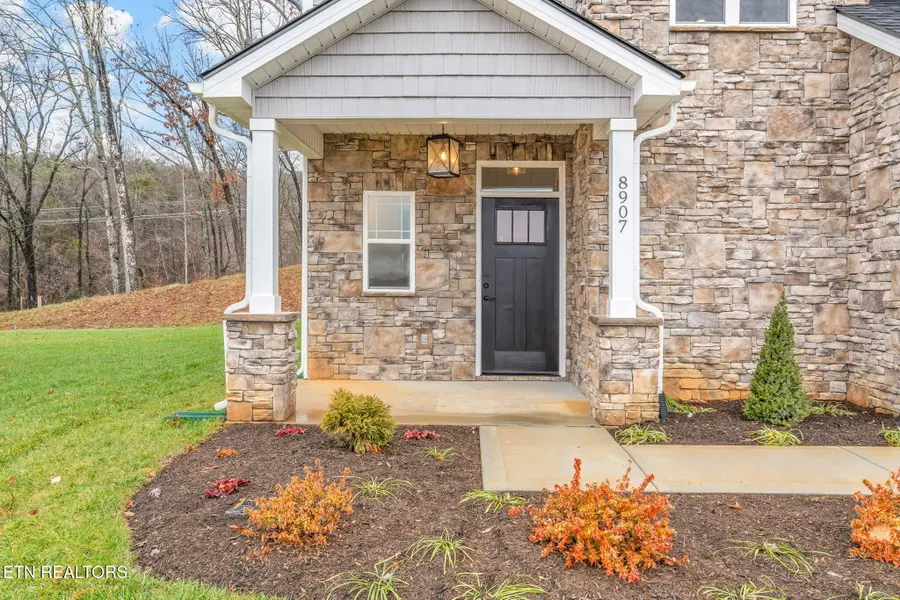 8907 Twisted Willow Lane, Knoxville, TN 37931 - Image #3