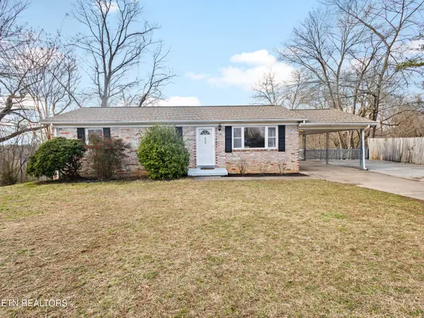 809 W Ridgecrest Drive, Kingston, TN 37763