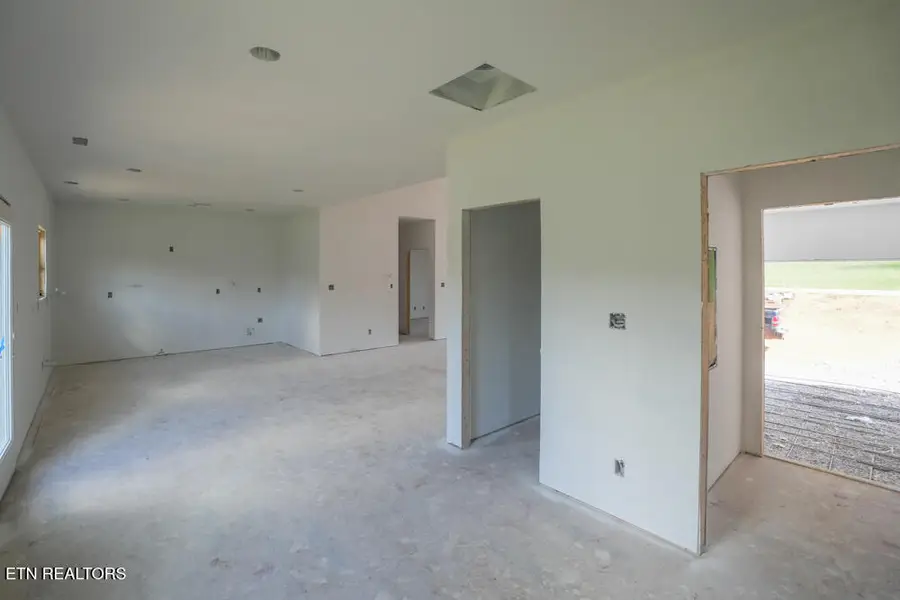 5211 N Wildwood Rd, Maryville, TN 37804 - Image #3