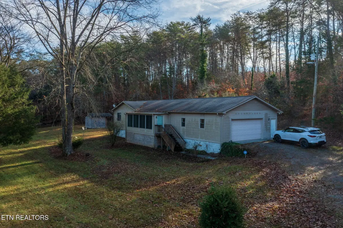 1689 Mccleary Bend Rd, Sevierville, TN 37876 - Image #1