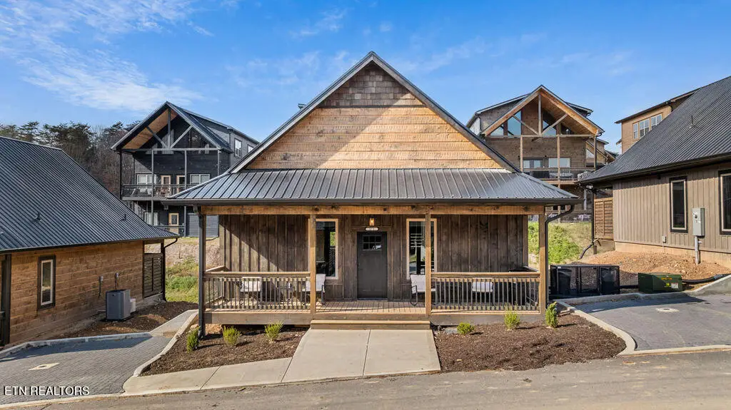 571 Warbonnet Way, Pigeon Forge, TN 37863 - Image #1