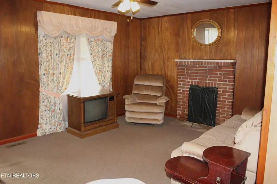 914 Cannon Ave, Sweetwater, TN 37874 - Image #3