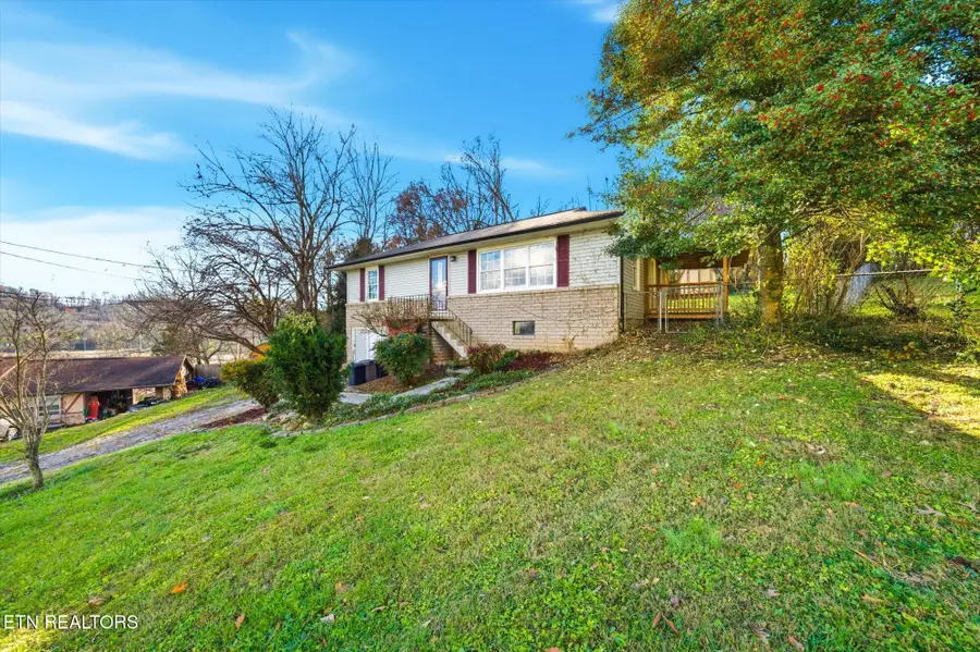 124 Crest Lane, Clinton, TN 37716 - Image #2