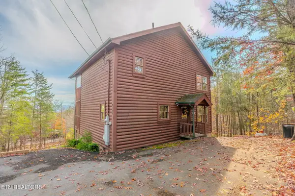 2109 Memory Way, Sevierville, TN 37876