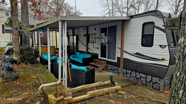 37 Beach Rd, Crossville, TN 38572