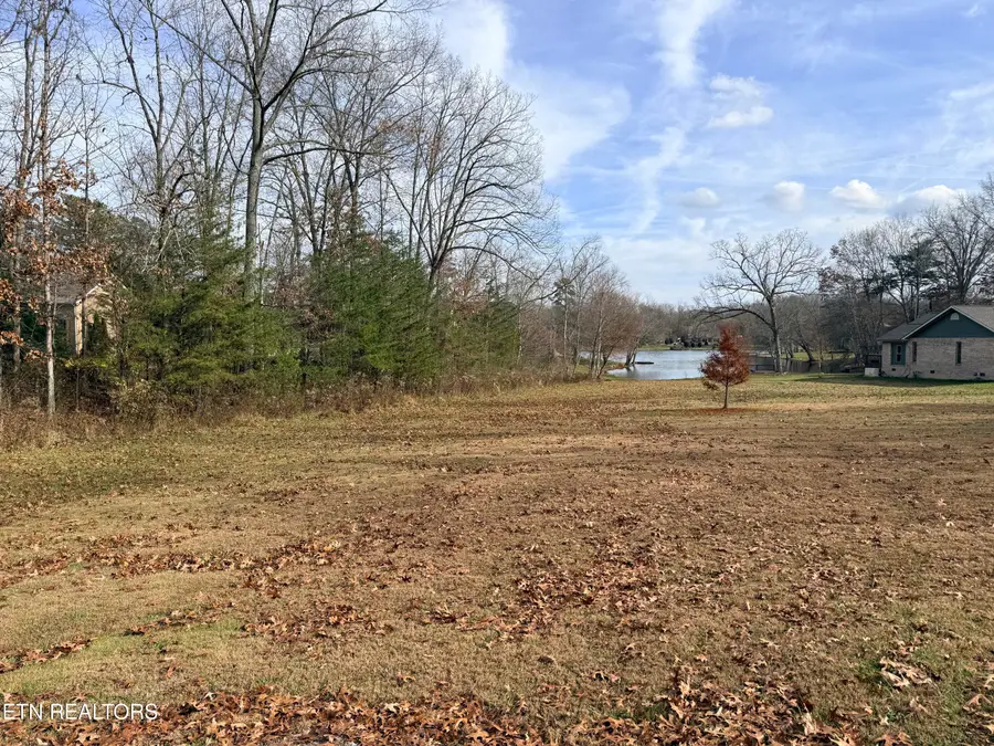 390 Deer Creek Drive Drive, Crossville, TN 38571 - Image #2