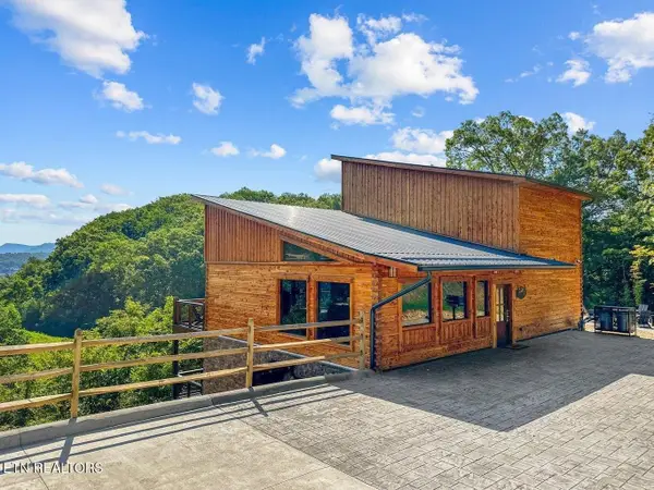 2459 Hawks Nest Way, Sevierville, TN 37862