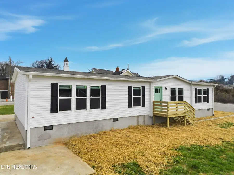 725 Siluria St, Harriman, TN 37748 - Image #3