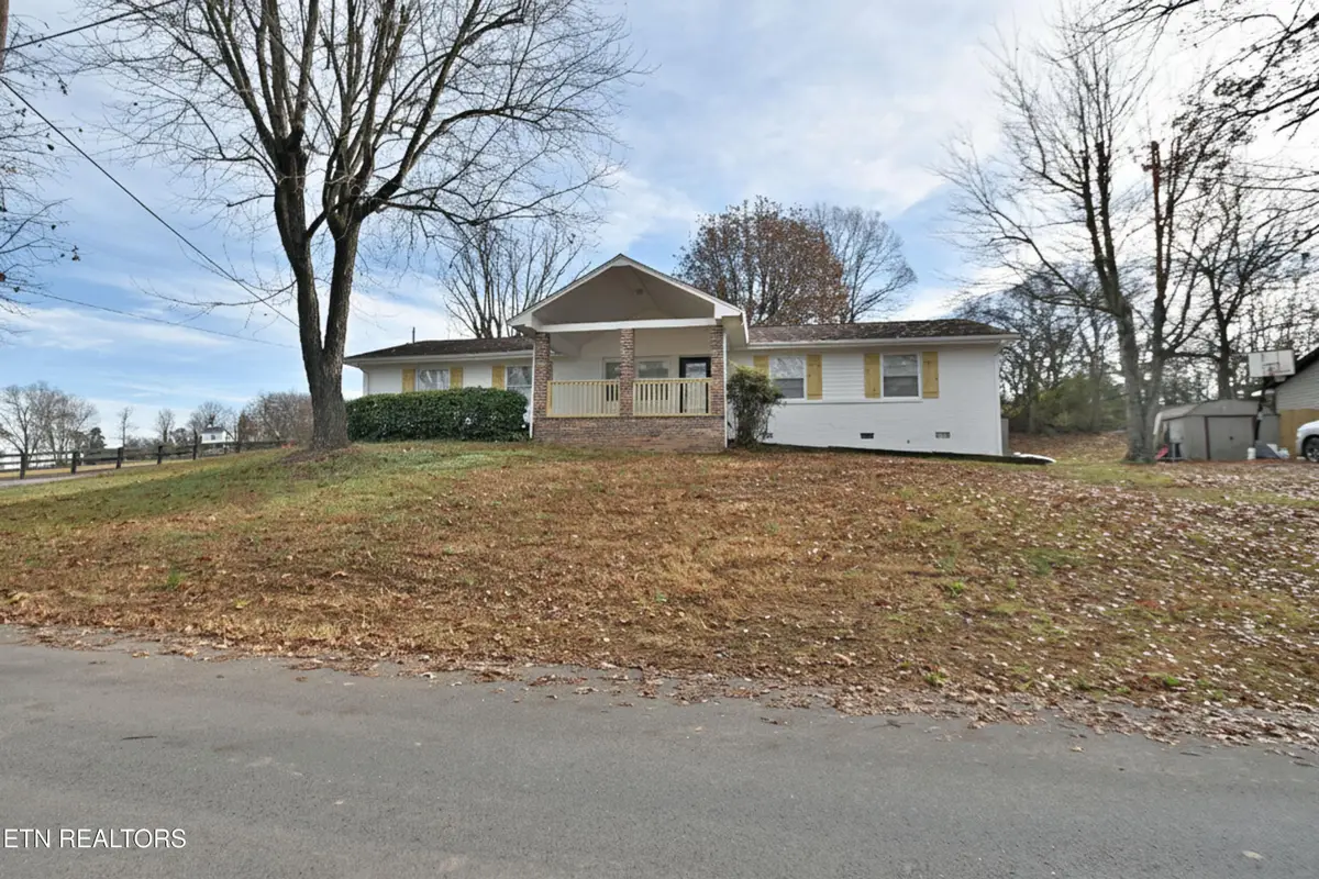 929 Highland Ave, Loudon, TN 37774 - Image #1