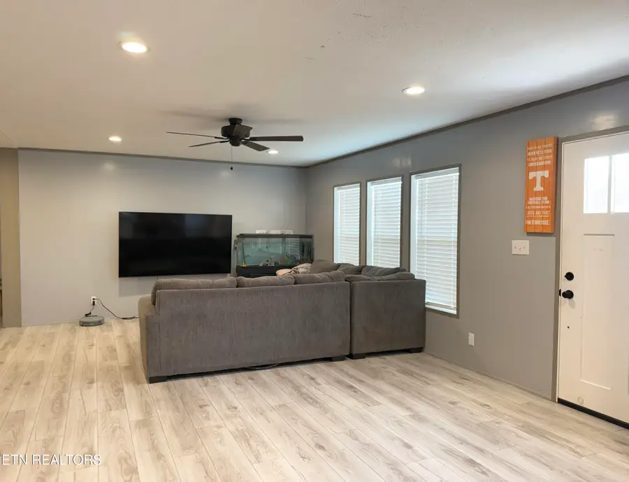 959 Barbee Rd, Jefferson City, TN 37760 - Image #3