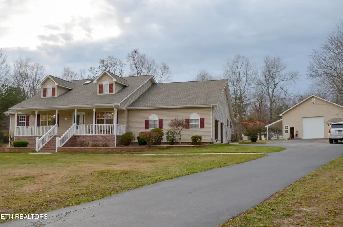 170 Pin Oak Lane, Crossville, TN 38555 - Image #1