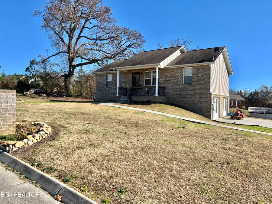 845 Quiet Oaks Way, Dandridge, TN 37725 - Image #3