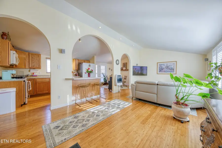 2000 Shangri La Drive, Knoxville, TN 37914 - Image #2