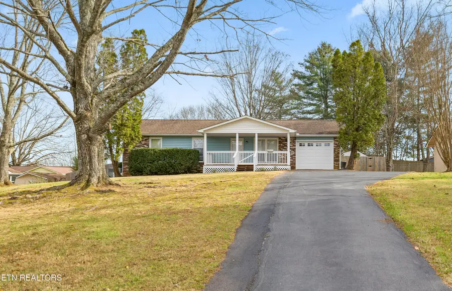 8216 Rising Fawn Drive, Knoxville, TN 37923 - Image #2