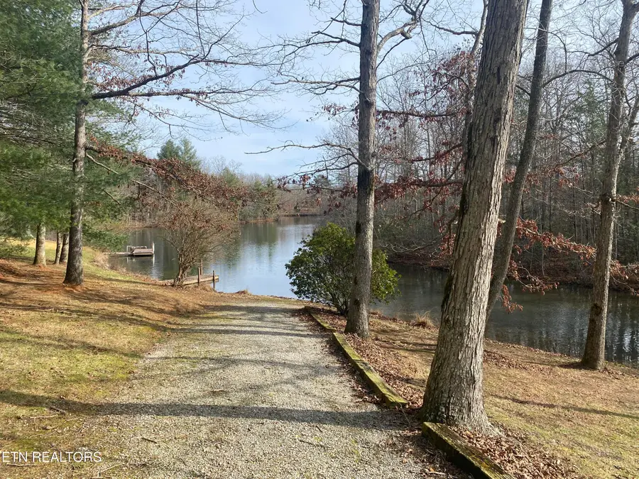 232 Grassland Rd, Crossville, TN 38572 - Image #3